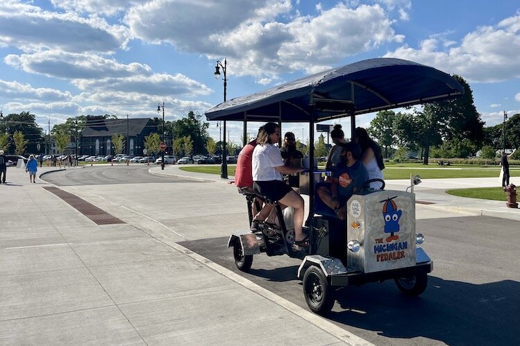 A way to get around Detroit by pedaling: the pedal bar.